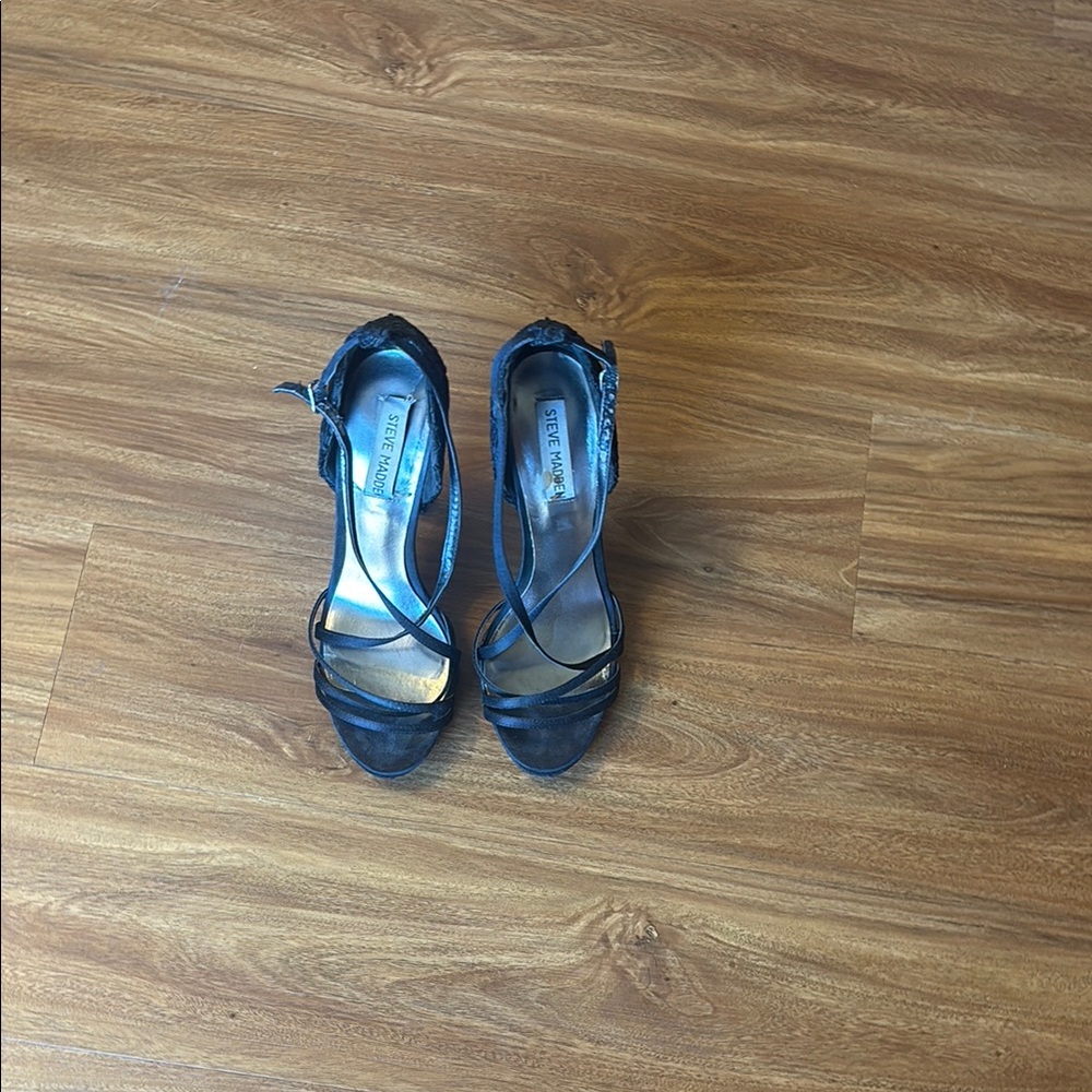 Steve Madden Black Heels Elegant Design